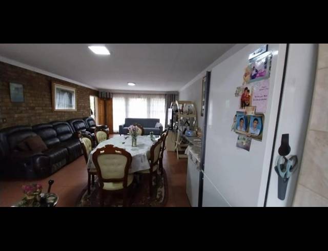 3 BEDROOM TOWNHOUSE FOR SALE IN BRACKENDOWNS